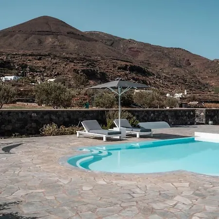 Mythique Pool וילה