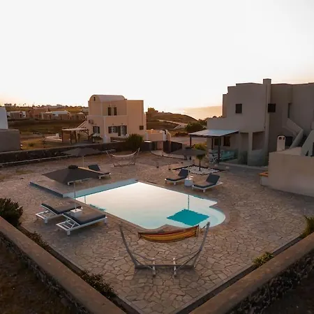 Mythique Pool