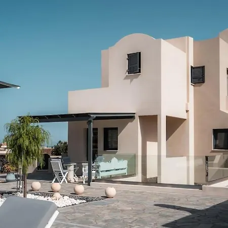 וילה Mythique Pool Foinikiá