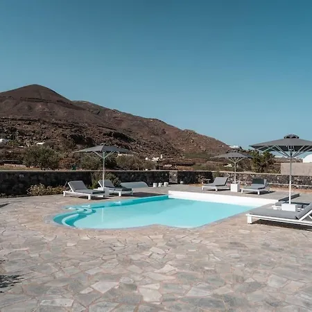Mythique Pool Villa *