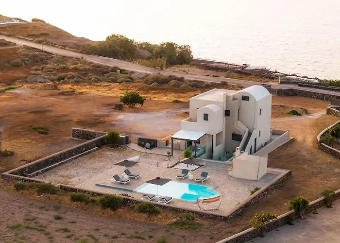 Mythique Pool * Foinikiá