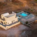 ヴィラ Mythique Pool Foinikiá