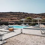 Mythique Pool