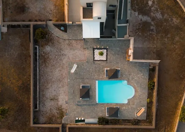 Mythique Pool Villa *