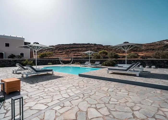 Mythique Pool * Foinikiá